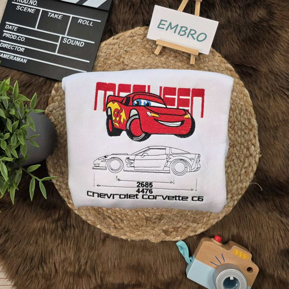 Žaibas Makvynas – siuvinėtas džemperis