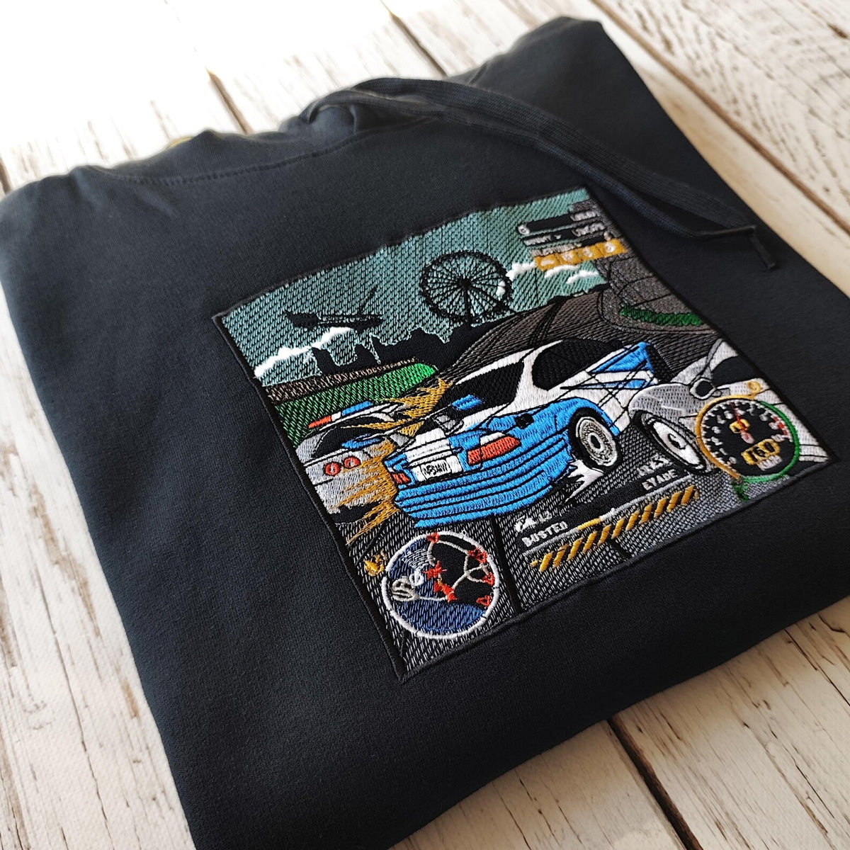 BMW E46 M3 – siuvinėtas džemperis