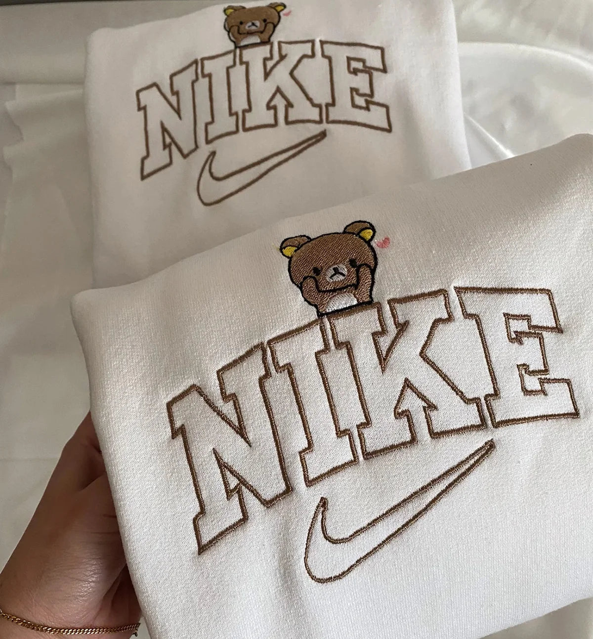 Rilakkuma Meškiukas – siuvinėtas džemperis